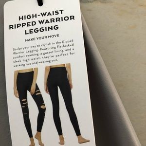 NWT Alo Yoga High Wishes Ripped Warrior Legging S